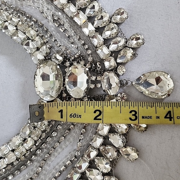 Stunning Glam Large Crystal Bib Necklace - Picture 7 of 7
